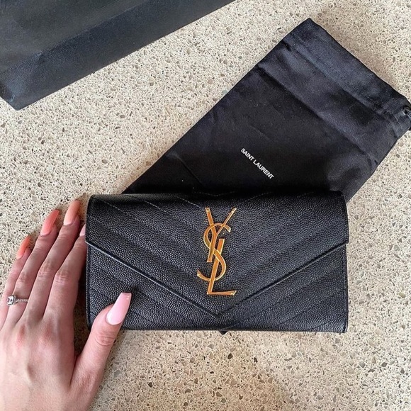 SAINT LAURENT
YSL Monogram Large Flap Wallet in Grained Leather - Picture 5 of 5